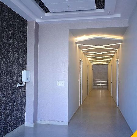 בארילי Hotel Kapson Palace מראה חיצוני תמונה