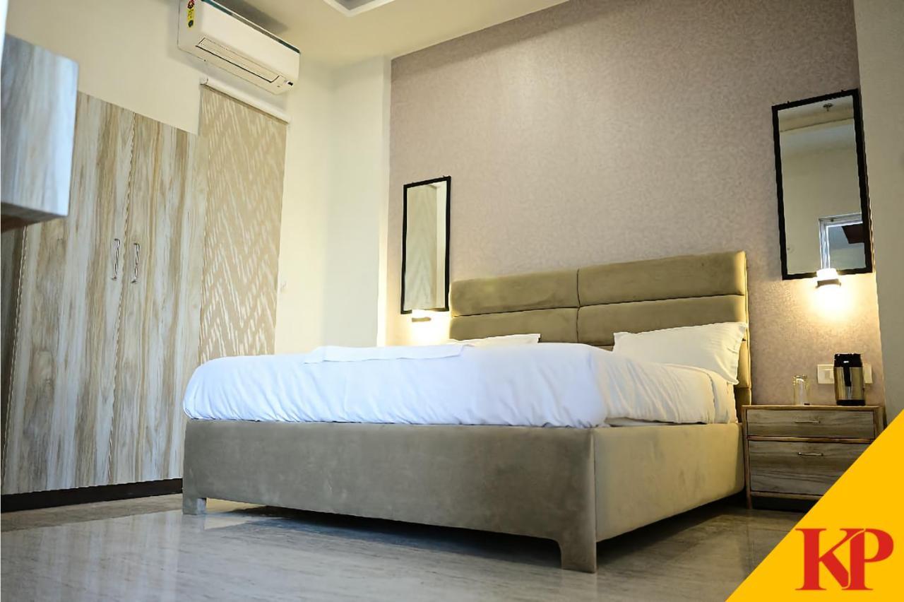 בארילי Hotel Kapson Palace מראה חיצוני תמונה
